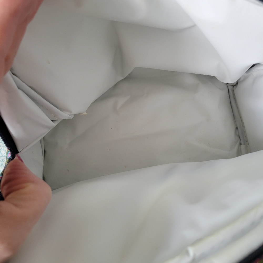 Lunch Box - Picture 4 of 4